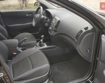 Черный Хендай i30, объемом двигателя 1.4 л и пробегом 275 тыс. км за 6000 $, фото 37 на Automoto.ua
