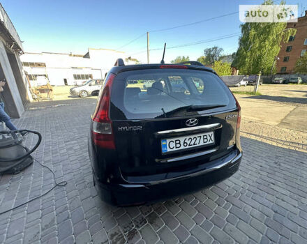 Черный Хендай i30, объемом двигателя 1.58 л и пробегом 175 тыс. км за 7500 $, фото 8 на Automoto.ua