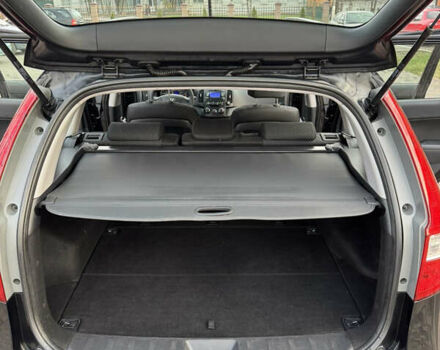 Черный Хендай i30, объемом двигателя 1.4 л и пробегом 210 тыс. км за 6750 $, фото 42 на Automoto.ua