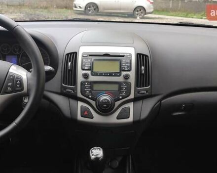 Черный Хендай i30, объемом двигателя 1.4 л и пробегом 275 тыс. км за 6000 $, фото 45 на Automoto.ua