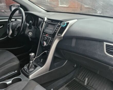 Черный Хендай i30, объемом двигателя 1.6 л и пробегом 150 тыс. км за 7700 $, фото 11 на Automoto.ua