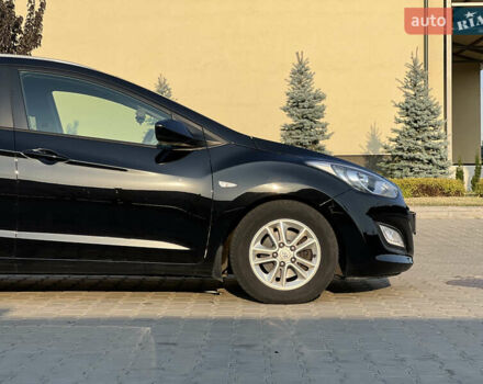 Черный Хендай i30, объемом двигателя 1.58 л и пробегом 248 тыс. км за 7800 $, фото 18 на Automoto.ua