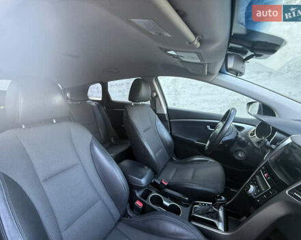 Чорний Хендай i30, об'ємом двигуна 1.59 л та пробігом 260 тис. км за 9000 $, фото 12 на Automoto.ua
