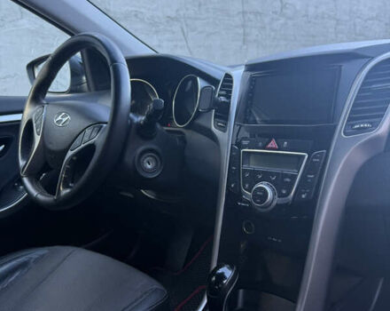 Чорний Хендай i30, об'ємом двигуна 1.59 л та пробігом 260 тис. км за 9000 $, фото 16 на Automoto.ua