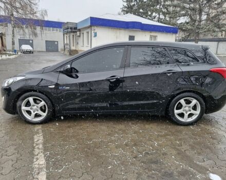 Черный Хендай i30, объемом двигателя 1.6 л и пробегом 150 тыс. км за 7700 $, фото 3 на Automoto.ua