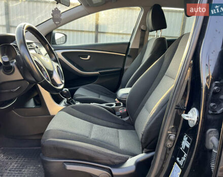 Черный Хендай i30, объемом двигателя 1.58 л и пробегом 248 тыс. км за 7800 $, фото 35 на Automoto.ua