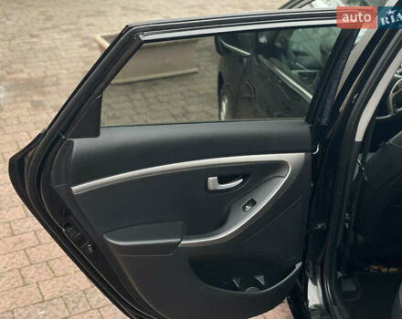 Чорний Хендай i30, об'ємом двигуна 1.6 л та пробігом 221 тис. км за 8650 $, фото 72 на Automoto.ua