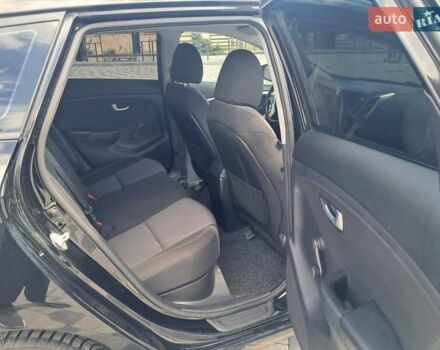 Черный Хендай i30, объемом двигателя 1.6 л и пробегом 129 тыс. км за 9990 $, фото 23 на Automoto.ua