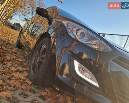 Черный Хендай i30, объемом двигателя 1.58 л и пробегом 132 тыс. км за 9500 $, фото 14 на Automoto.ua