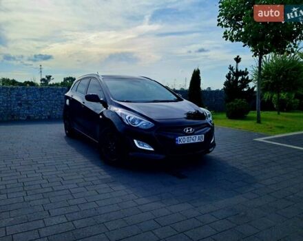 Черный Хендай i30, объемом двигателя 1.58 л и пробегом 129 тыс. км за 9900 $, фото 3 на Automoto.ua
