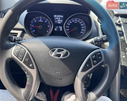 Чорний Хендай i30, об'ємом двигуна 1.4 л та пробігом 283 тис. км за 9500 $, фото 7 на Automoto.ua