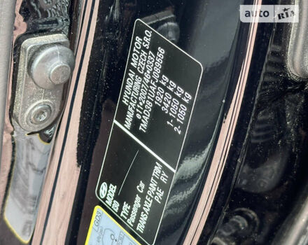 Черный Хендай i30, объемом двигателя 1.6 л и пробегом 190 тыс. км за 10800 $, фото 59 на Automoto.ua