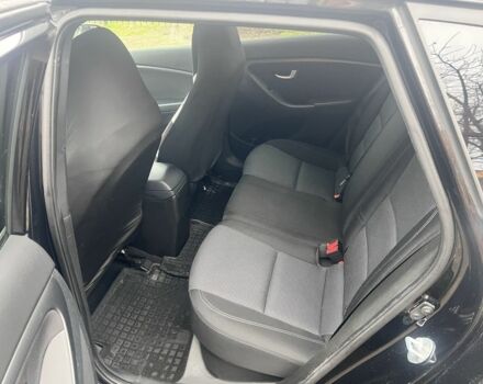 Хендай i30 2017 в Киеве на Automoto.ua Черный Хендай i30, объемом двигателя 1.6 л и пробегом 245 тыс. км за 10500 $, фото 5 на Automoto.ua