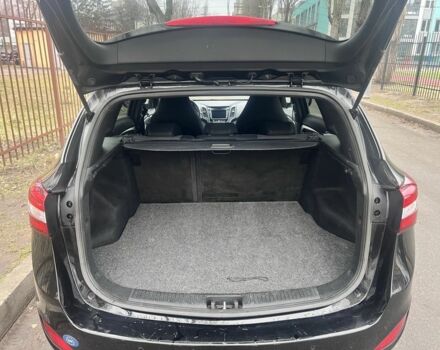 Хендай i30 2017 в Киеве на Automoto.ua Черный Хендай i30, объемом двигателя 1.6 л и пробегом 245 тыс. км за 10500 $, фото 4 на Automoto.ua