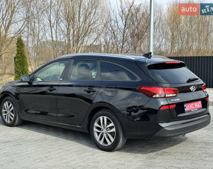 Черный Хендай i30, объемом двигателя 1.6 л и пробегом 207 тыс. км за 13300 $, фото 4 на Automoto.ua