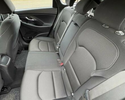 Чорний Хендай i30, об'ємом двигуна 1.59 л та пробігом 227 тис. км за 12500 $, фото 28 на Automoto.ua