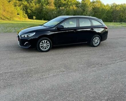 Чорний Хендай i30, об'ємом двигуна 1.59 л та пробігом 227 тис. км за 12500 $, фото 3 на Automoto.ua