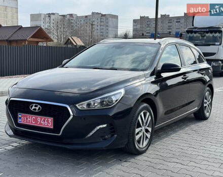 Черный Хендай i30, объемом двигателя 1.6 л и пробегом 207 тыс. км за 13300 $, фото 3 на Automoto.ua