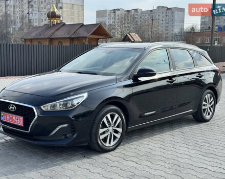 Черный Хендай i30, объемом двигателя 1.6 л и пробегом 207 тыс. км за 13300 $, фото 1 на Automoto.ua