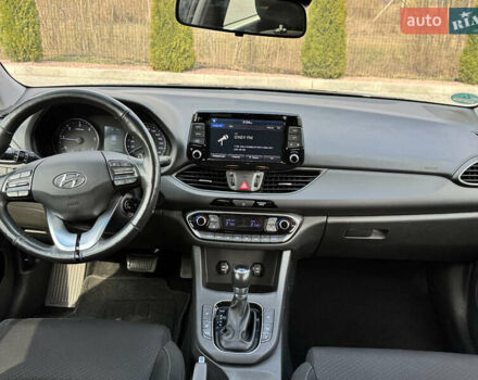 Черный Хендай i30, объемом двигателя 1.6 л и пробегом 207 тыс. км за 13300 $, фото 15 на Automoto.ua