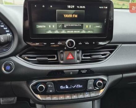 Черный Хендай i30, объемом двигателя 1.6 л и пробегом 197 тыс. км за 15650 $, фото 10 на Automoto.ua