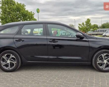 Черный Хендай i30, объемом двигателя 1.6 л и пробегом 197 тыс. км за 15650 $, фото 5 на Automoto.ua