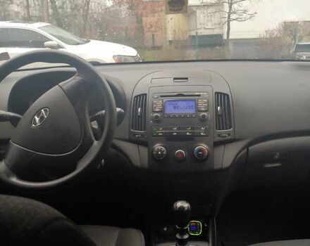 Черный Хендай i30, объемом двигателя 1.4 л и пробегом 170 тыс. км за 5000 $, фото 1 на Automoto.ua