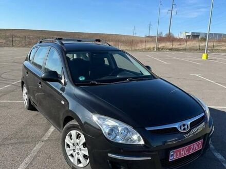 Черный Хендай i30, объемом двигателя 1.6 л и пробегом 194 тыс. км за 6750 $, фото 1 на Automoto.ua