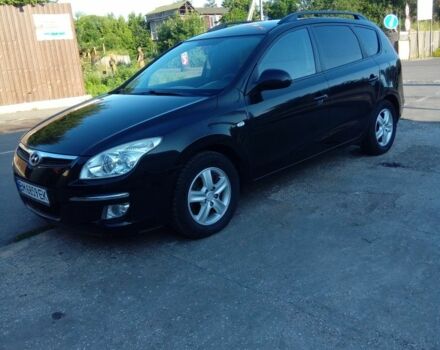 Черный Хендай i30, объемом двигателя 1.6 л и пробегом 230 тыс. км за 6600 $, фото 1 на Automoto.ua