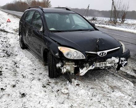 Черный Хендай i30, объемом двигателя 1.6 л и пробегом 236 тыс. км за 1500 $, фото 1 на Automoto.ua