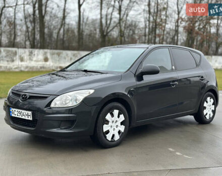 Чорний Хендай i30, об'ємом двигуна 1.4 л та пробігом 204 тис. км за 5950 $, фото 1 на Automoto.ua