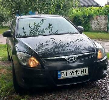 Черный Хендай i30, объемом двигателя 1.4 л и пробегом 275 тыс. км за 4700 $, фото 1 на Automoto.ua