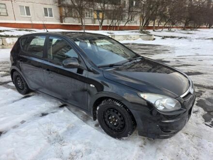 Чорний Хендай i30, об'ємом двигуна 1.4 л та пробігом 214 тис. км за 2600 $, фото 1 на Automoto.ua