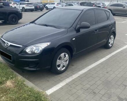Черный Хендай i30, объемом двигателя 1.4 л и пробегом 240 тыс. км за 6500 $, фото 1 на Automoto.ua