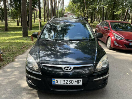 Черный Хендай i30, объемом двигателя 1.4 л и пробегом 241 тыс. км за 5600 $, фото 1 на Automoto.ua