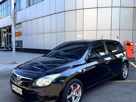 Чорний Хендай i30, об'ємом двигуна 1.6 л та пробігом 190 тис. км за 6300 $, фото 1 на Automoto.ua