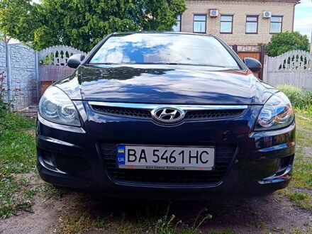 Чорний Хендай i30, об'ємом двигуна 1.4 л та пробігом 160 тис. км за 7000 $, фото 1 на Automoto.ua