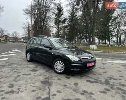 Черный Хендай i30, объемом двигателя 1.4 л и пробегом 199 тыс. км за 5599 $, фото 1 на Automoto.ua