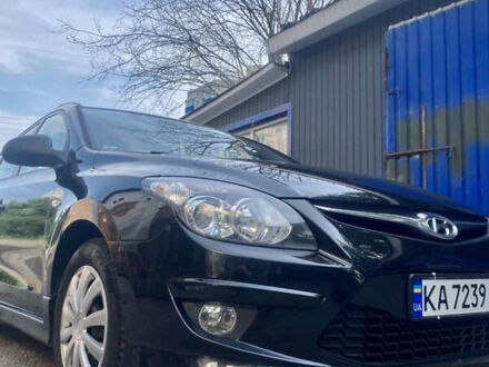 Хендай i30 2010 у Чернігові на Automoto.ua Чорний Хендай i30, об'ємом двигуна 1.4 л та пробігом 215 тис. км за 5900 $, фото 1 на Automoto.ua