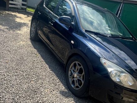 Чорний Хендай i30, об'ємом двигуна 1.6 л та пробігом 285 тис. км за 6400 $, фото 1 на Automoto.ua