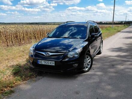 Черный Хендай i30, объемом двигателя 1.58 л и пробегом 248 тыс. км за 7200 $, фото 1 на Automoto.ua