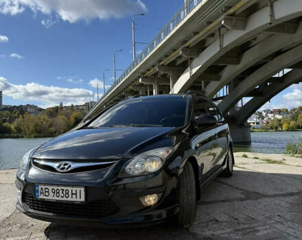 Черный Хендай i30, объемом двигателя 1.58 л и пробегом 135 тыс. км за 7500 $, фото 1 на Automoto.ua