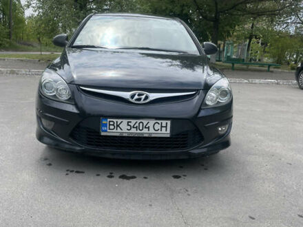 Хендай i30 2011 в Ровно на Automoto.ua Черный Хендай i30, объемом двигателя 1.6 л и пробегом 223 тыс. км за 6100 $, фото 1 на Automoto.ua