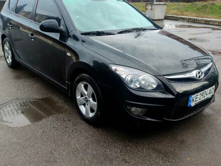 Чорний Хендай i30, об'ємом двигуна 1.6 л та пробігом 212 тис. км за 7399 $, фото 1 на Automoto.ua