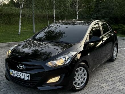 Черный Хендай i30, объемом двигателя 1.4 л и пробегом 132 тыс. км за 7800 $, фото 1 на Automoto.ua