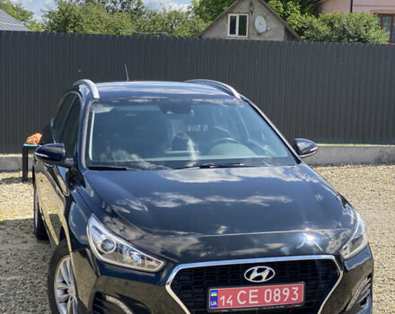 Черный Хендай i30, объемом двигателя 1.6 л и пробегом 219 тыс. км за 10900 $, фото 1 на Automoto.ua
