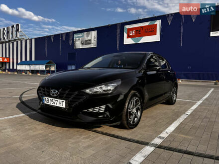 Черный Хендай i30, объемом двигателя 1.5 л и пробегом 21 тыс. км за 17500 $, фото 1 на Automoto.ua