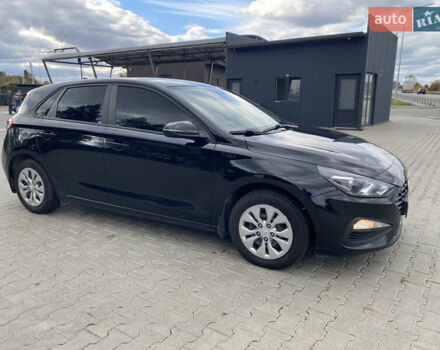 Черный Хендай i30, объемом двигателя 1.5 л и пробегом 171 тыс. км за 16800 $, фото 1 на Automoto.ua