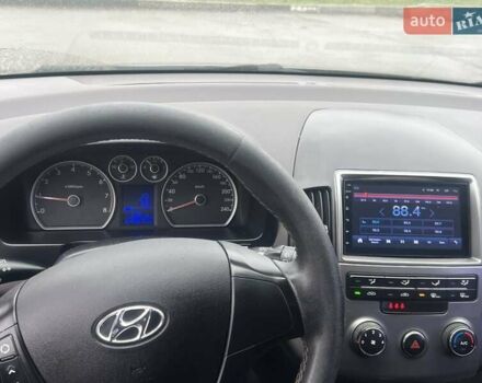 Коричневый Хендай i30, объемом двигателя 1.4 л и пробегом 245 тыс. км за 6100 $, фото 17 на Automoto.ua