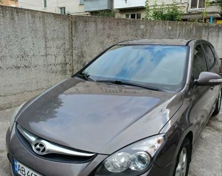 Коричневый Хендай i30, объемом двигателя 1.58 л и пробегом 255 тыс. км за 6500 $, фото 3 на Automoto.ua